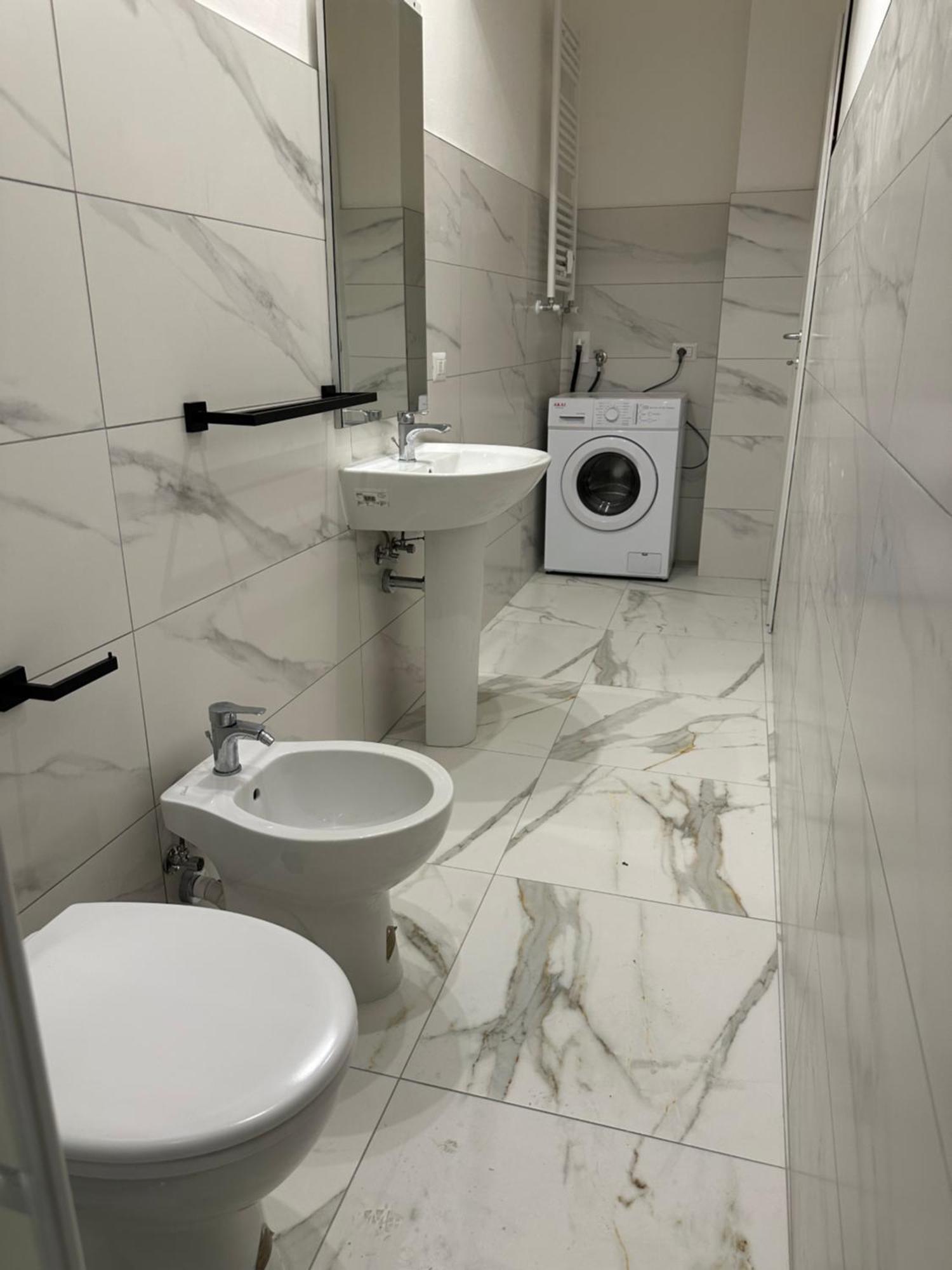Jcube Apartments Bocconi Milano Ngoại thất bức ảnh